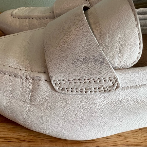 🌺HOST PICKx2🌺 DKNY Creamy White Loafers - Size 6 - Picture 9 of 12